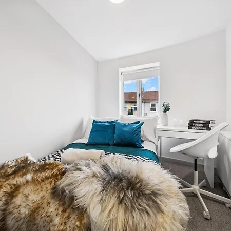 Cheap & Stylish Single - Shared House In By Altoluxo Short Lets & Serviced With Free Wifi And Parking بريستول