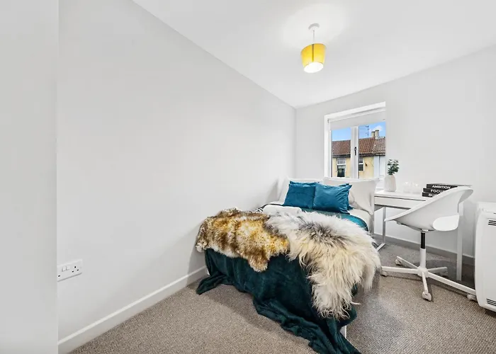 Cheap & Stylish Single - Shared House In By Altoluxo Short Lets & Serviced With Free Wifi And Parking شقة *