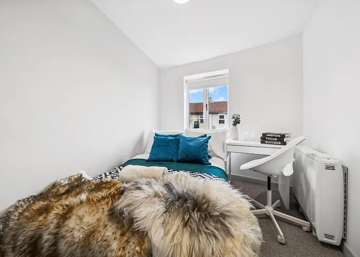 Cheap & Stylish Single - Shared House In By Altoluxo Short Lets & Serviced With Free Wifi And Parking بريستول