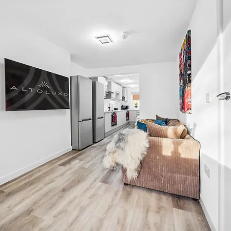 Apartment Cheap & Stylish Single - Shared House In By Altoluxo Short Lets & Serviced With Free Wifi And Parking Bristol