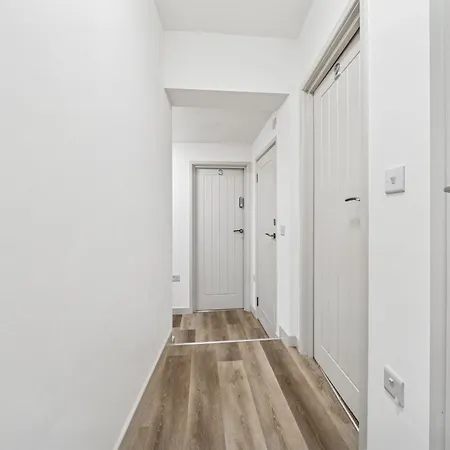 Cheap & Stylish Single - Shared House In By Altoluxo Short Lets & Serviced With Free Wifi And Parking Lejlighed *